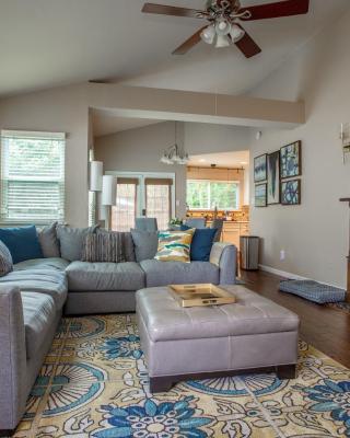 Comfortable, Family and Business Friendly 2BD/2BA House in North Austin