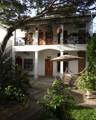 Jardín Café Hotel & Restaurant