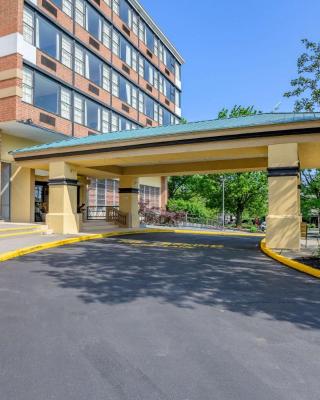 Days Inn & Suites by Wyndham Lebanon PA