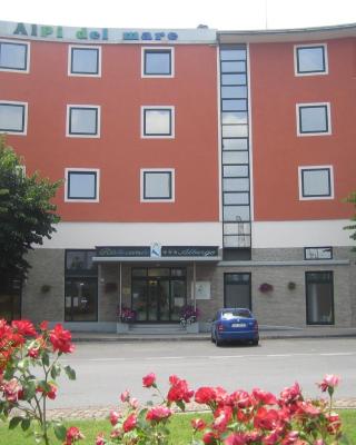 Hotel Alpi Del Mare