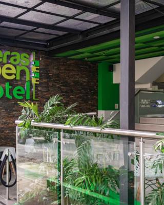 Lleras Green Hotel
