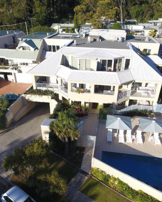 Poolside at Iluka Resort Apartments