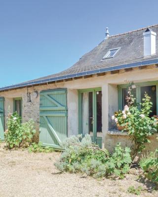 2 Bedroom Cozy Home In St Jean Des Mauvrets