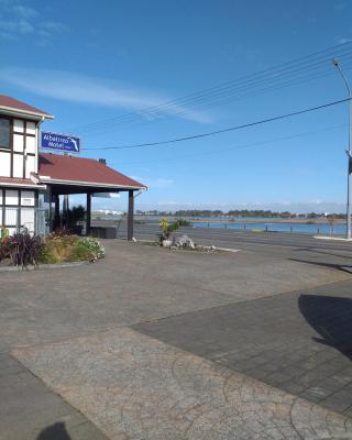Albatross Motel
