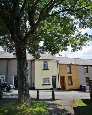 EX-MINERS COTTAGE, BLAENAVON, NEAR ABERGAVENNY