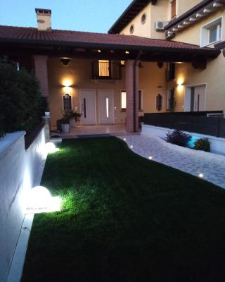 Sotto il Portico Home