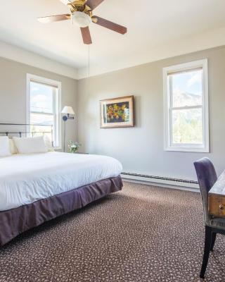 Elk Mountain Lodge
