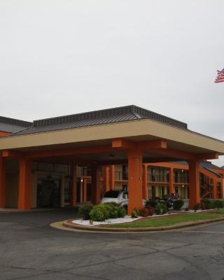 Econo Lodge Inn and Suites - Jackson