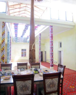 Qutlug Qadam Guest House