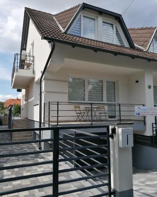 Hajnal Apartmanház