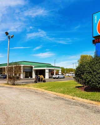 Motel 6-Covington, TN