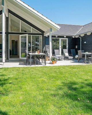 18 person holiday home in Hasselberg