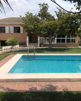 Chalet con piscina privada en Vinaròs