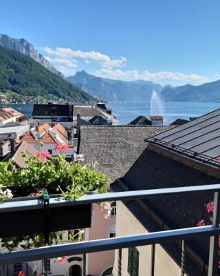 Marktplatz Traunsee LAKE View