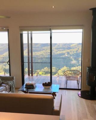 Scandinavian Cabin - Maleny - One Bedroom