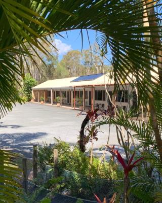 Tin Can Bay Motel