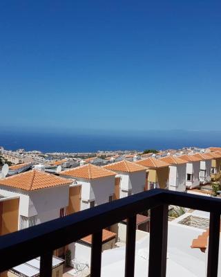 Villa Roque del Conde with fantastic sea view, terrace, pool, Wifi, SAT-TV, garage