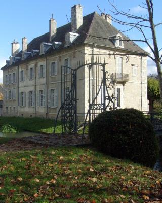 Château De Serrigny