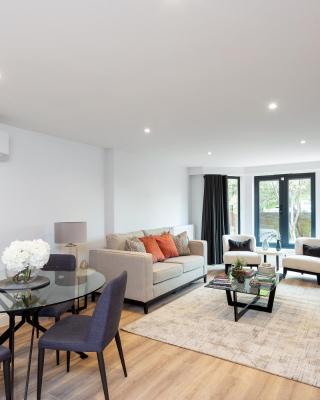 The Carlyle - Stunning Serviced Apartments