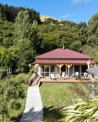 Koromiko Cottage at Lochsloy Farmstay Little River