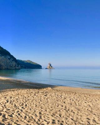 Sebastian's - Agios Gordios Beach