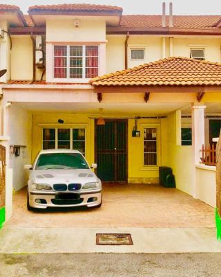 HOMESTAY GOMBAK PERMAI