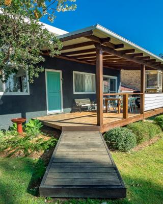 Tallowood beachfront cottage