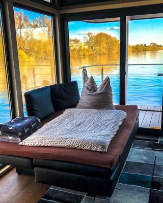 Houseboat villa.nautica