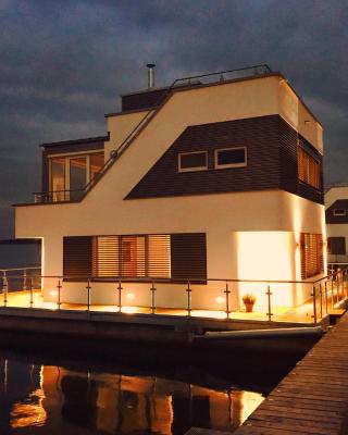 Schwimmendes Haus Robby II