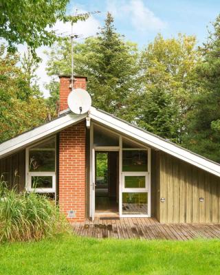 6 person holiday home in Ebeltoft-By Traum