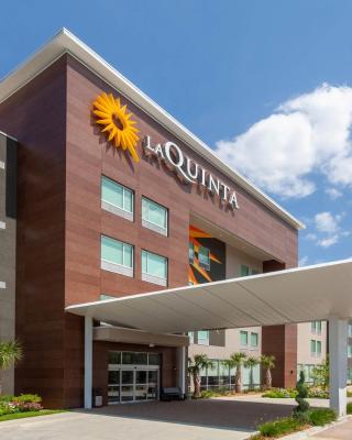 La Quinta Inn & Suites by Wyndham Lafayette Oil Center