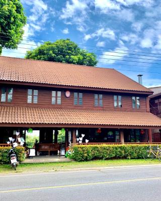 Riverhouse-The Teak House