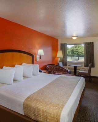 Travelodge by Wyndham Houston Hobby Airport