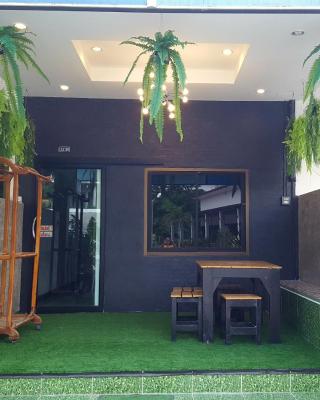 I-Talay Garden