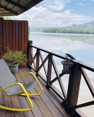 Gayang Friendly Water House Homestay