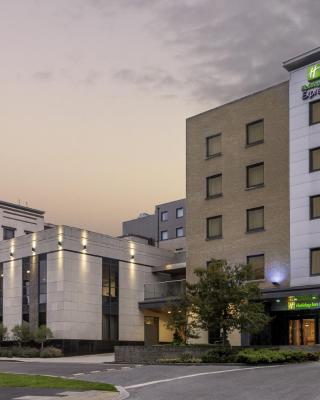 Holiday Inn Express Dublin-Airport, an IHG Hotel