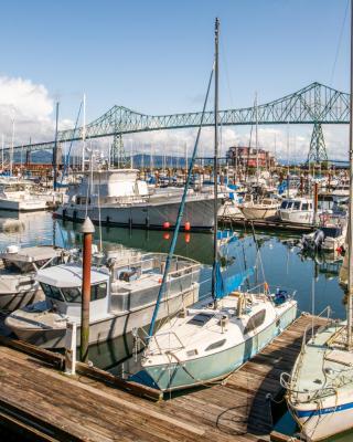 Astoria Riverwalk Inn