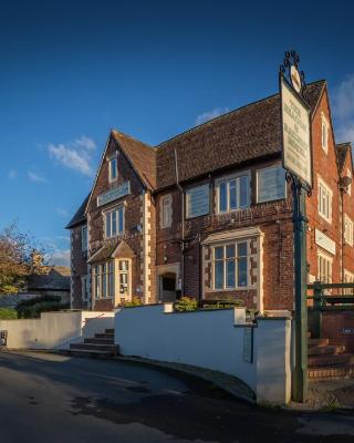 The Beacon & Railway Hotel