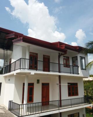 Kumudu Holiday Home