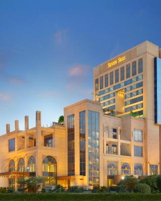 Seven Seas Hotel