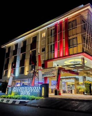 Grand Parama Hotel