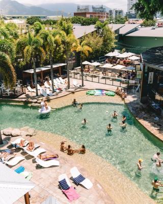 Gilligan's Hotel & Resort Cairns