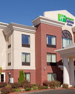 Holiday Inn Express Hotel & Suites Manchester - Airport, an IHG Hotel