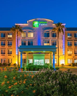 Holiday Inn Express Peoria North - Glendale by IHG