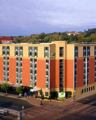 Holiday Inn St. Paul Downtown, an IHG Hotel