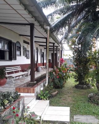 Cantinho da Geisa - suítes mobiliadas