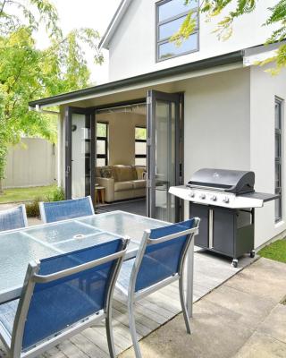 Hagley Apartment - Christchurch Holiday Homes