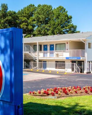 Motel 6-Longview, TX