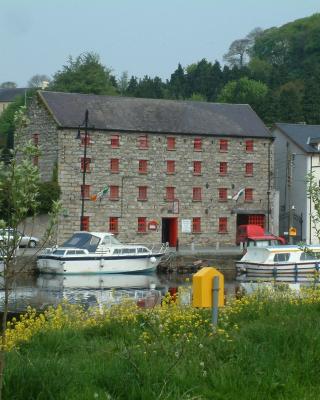 Waterside Guesthouse