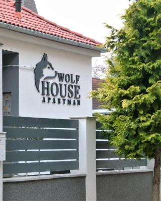 Wolf House Apartman